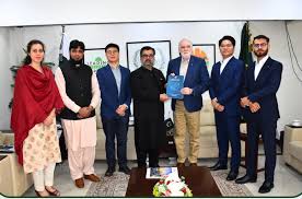 Huawei delegation visits PEC