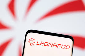 Leonardo trails rivals