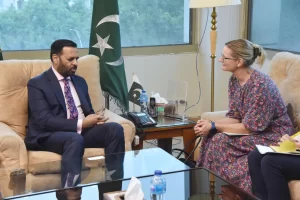 Pakistan, UK